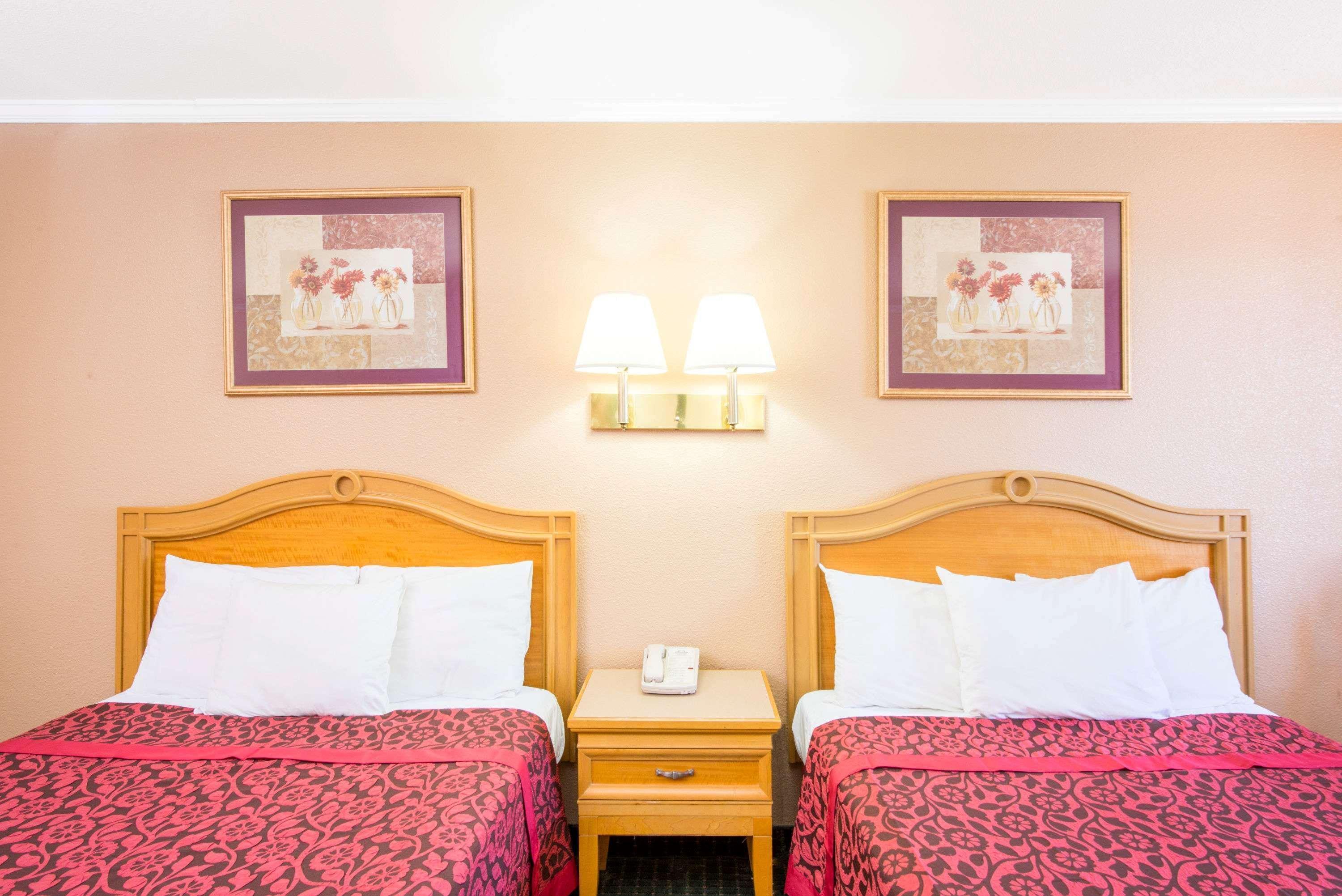 Days Inn By Wyndham Alamogordo White Sands Esterno foto