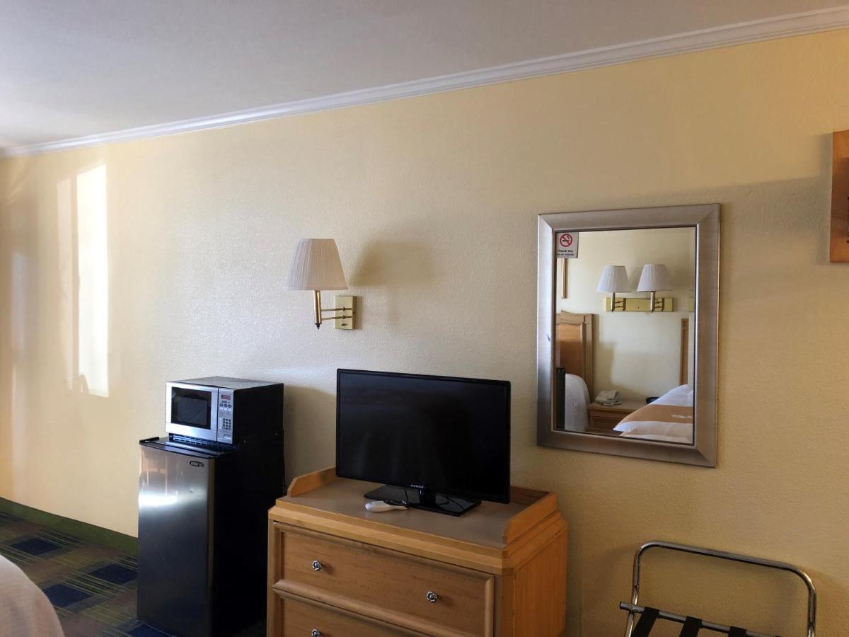 Days Inn By Wyndham Alamogordo White Sands Esterno foto